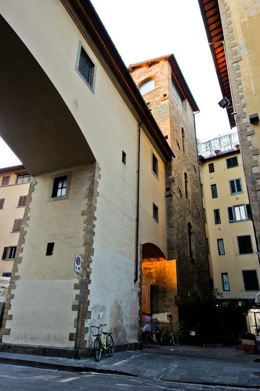 Апартаменты Ponte Vecchio Tower Флоренция Экстерьер фото